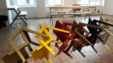 Flip Chair permite que você tenha uma cadeira alta e baixa em uma volta