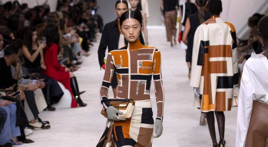Elegância e liberdade para a coleção Primavera/Verão 2024 da Fendi