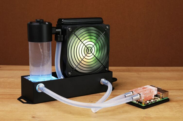 O kit de resfriamento de água Raspberry Pi é estranho, fofo e provavelmente um exagero
